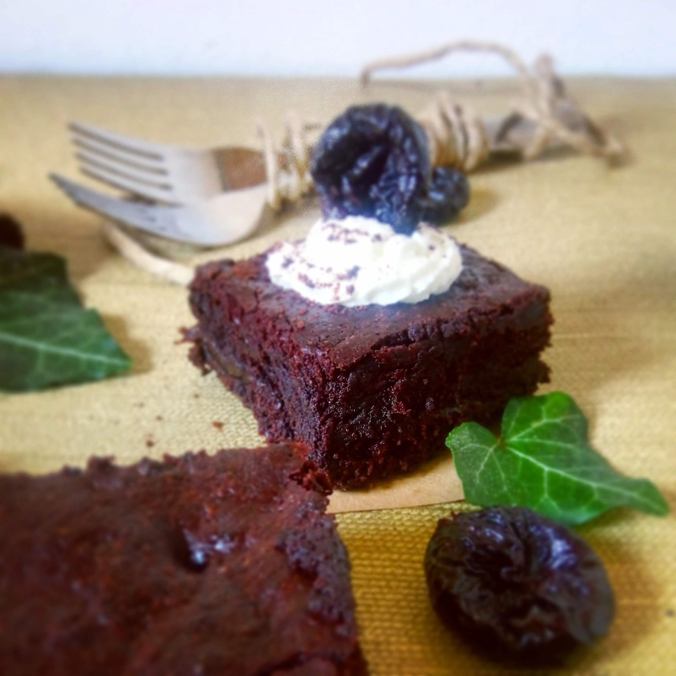 Aszaltszilvás brownie - 3. kép