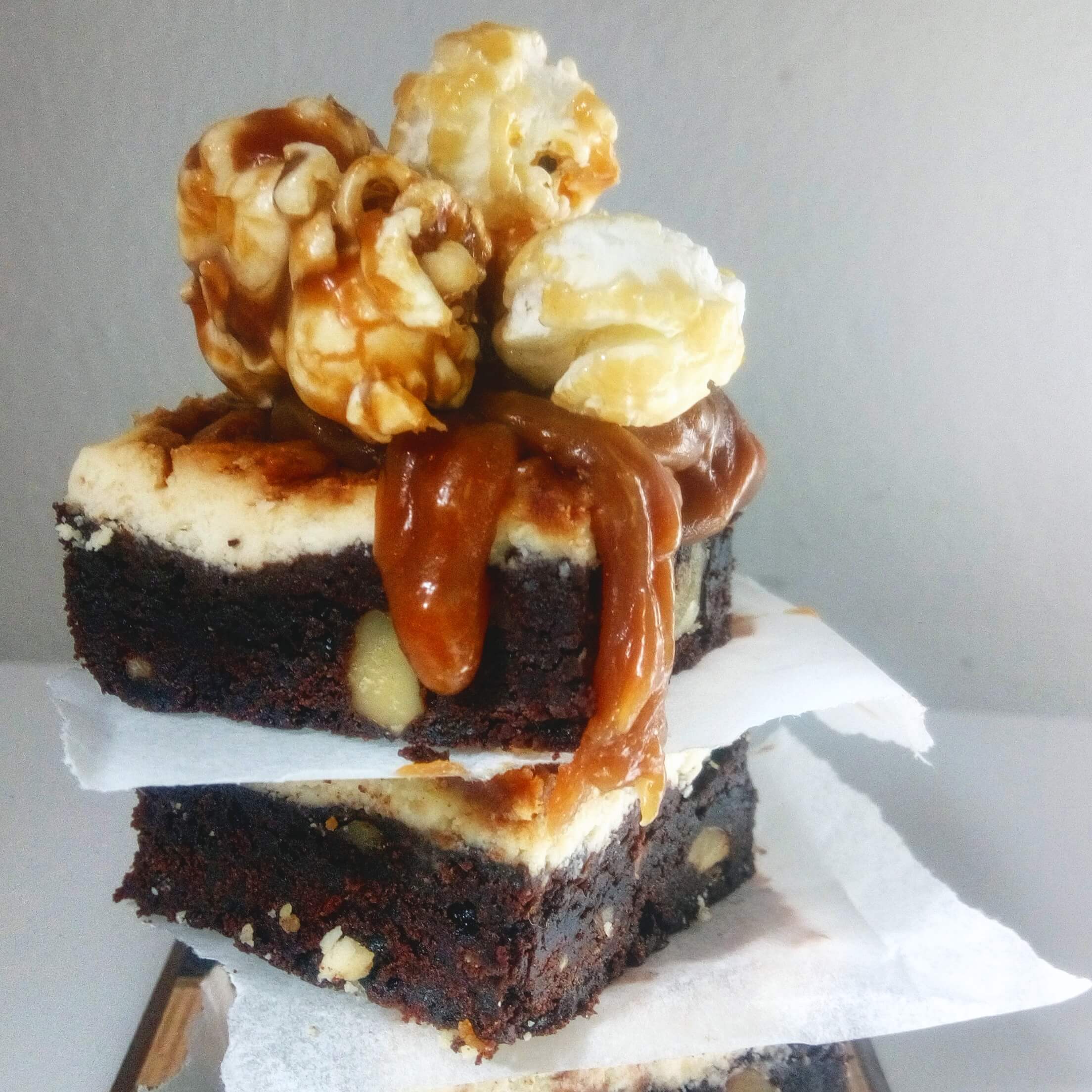 Cheesecake brownie karamellás popcornnal - 4. kép