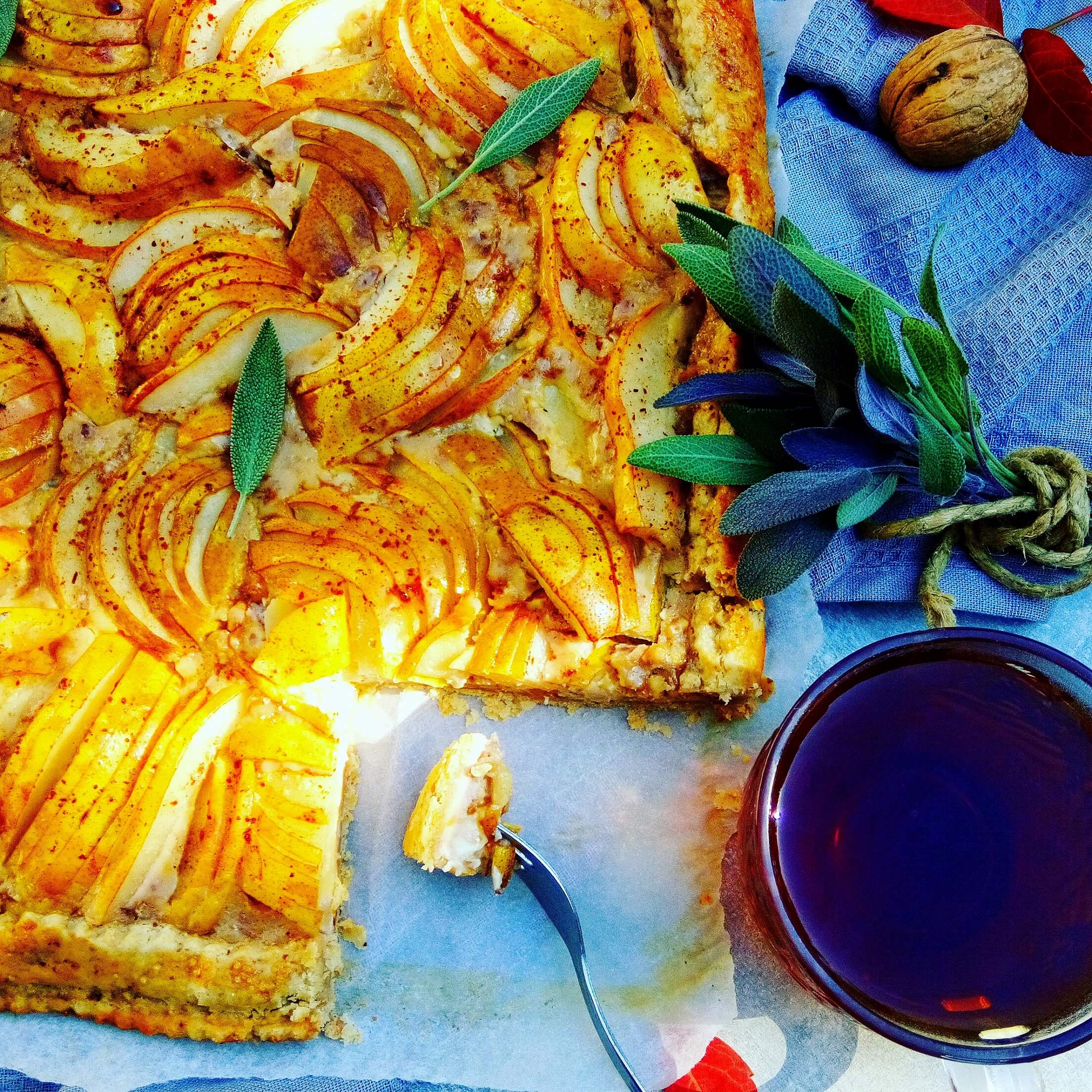 Diós-körtés cheesecake galette mézzel és zsályával - 2. kép