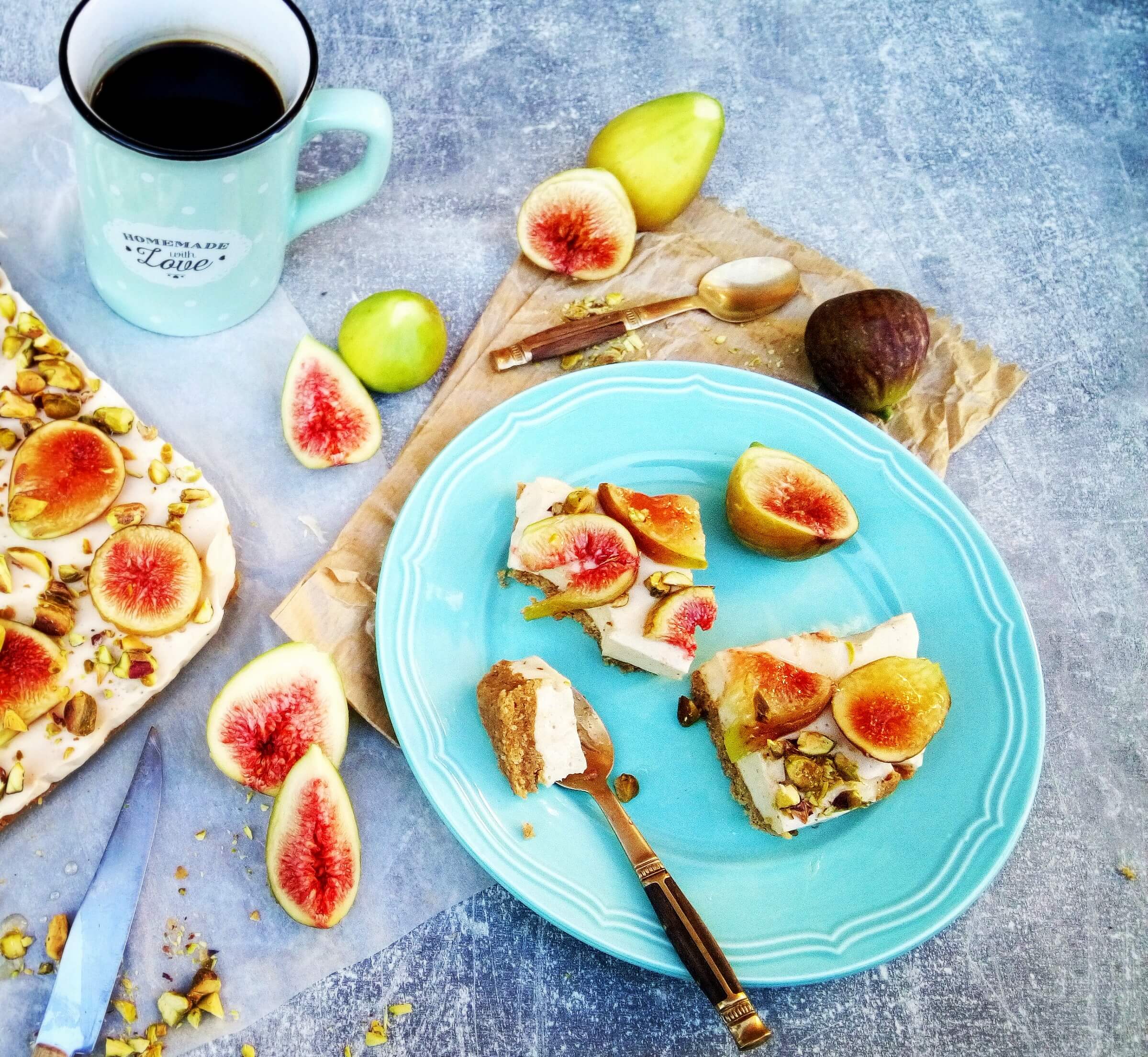 Mézes-fűszeres marshmallow szelet fügével és pisztáciával - 2. kép
