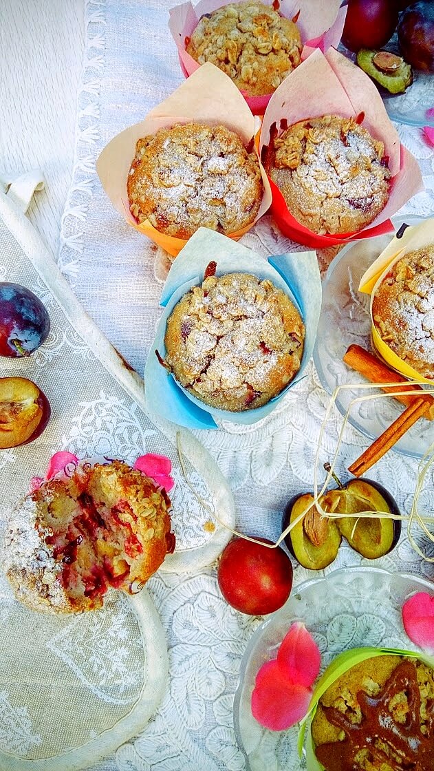 Joghurtos-szilvás muffin fahéjas morzsatakaróval - 4. kép